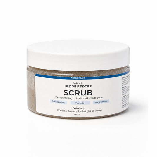 Fodscrub Bløde Fødder Scrub 400 g fra Massage Care i hvid bøtte